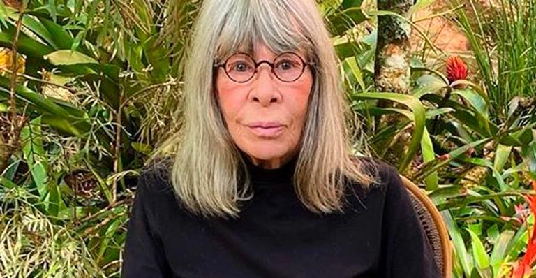 Reclusa em um sítio, Rita Lee revela: ”Estou adorando ser dona de casa”