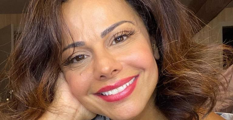 Viviane Araújo faz declaração de aniversário para a sogra: ”Desejo toda felicidade do mundo”