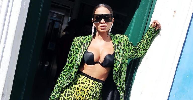 Anitta diverte a web com vídeo da sua reação ao descobrir que faria um feat com Cardi B