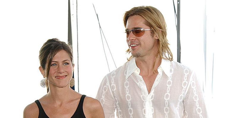 Brad Pitt e Jennifer Aniston ”flertam” em live e fãs vão à loucura