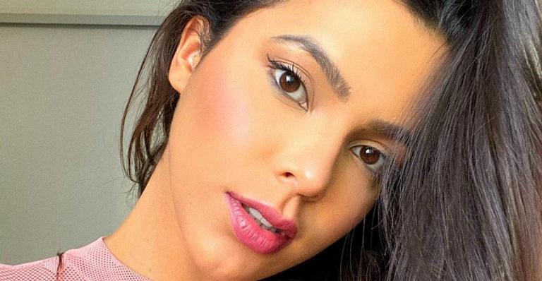 Emilly Araújo posta foto com o namorado e faz declaração: ”Privilégio dividir a vida contigo”