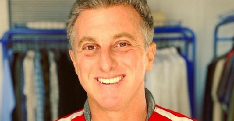 Luciano Huck presta homenagem nos 70 anos da TV brasileira: ”Me transformou”
