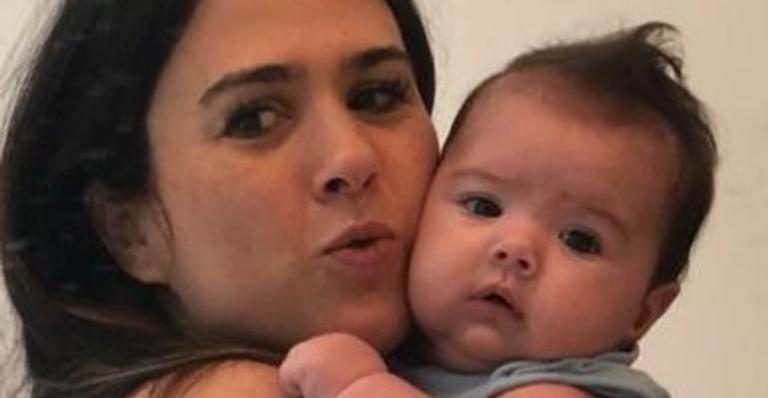 Tatá Werneck posta montagem de fotos parecidas suas e da filha e brinca: ”Rafa que lute”
