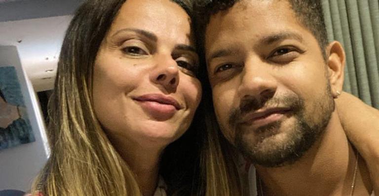 Viviane Araújo comemora o aniversário do namorado e da sogra: ”Meu amor”