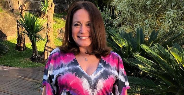 Susana Vieira celebra 32 anos da Grande Rio: ”Com vocês, estou sempre feliz”
