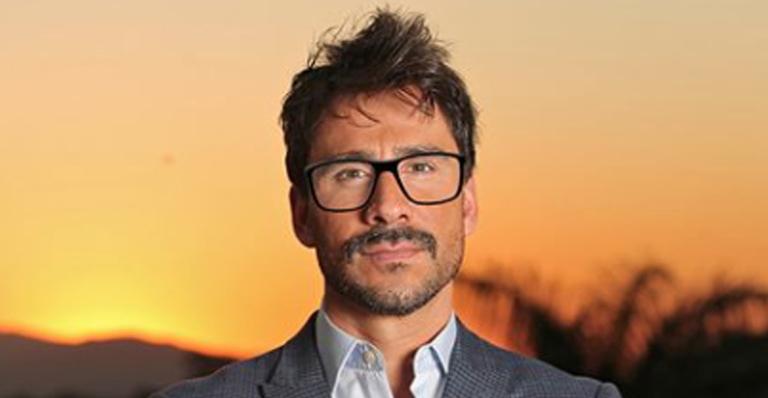 Julio Rocha brinca sobre ”sumiço” do filho e diverte os fãs