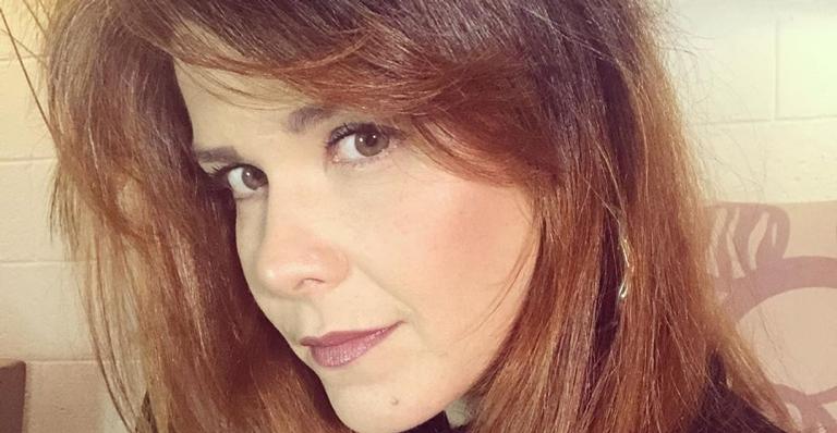 Samara Felippo fala sobre relação com os fios brancos: ”Estou me sentindo incrível”