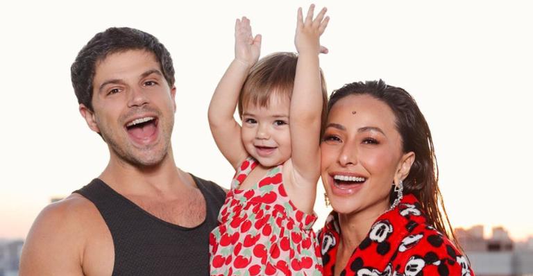 Sabrina Sato explode o fofurômetro com registro fofíssimo de sua filha, Zoe