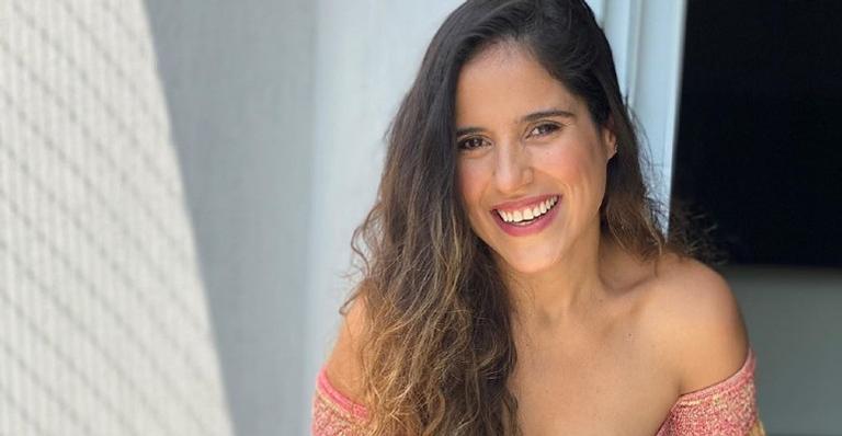 Camilla Camargo relembra clique no Espírito Santo e brinca: ”Corona, já deu, né? Vaza”