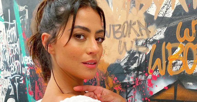 Carol Castro compartilha cliques em set de filmagem da série ‘Insânia’