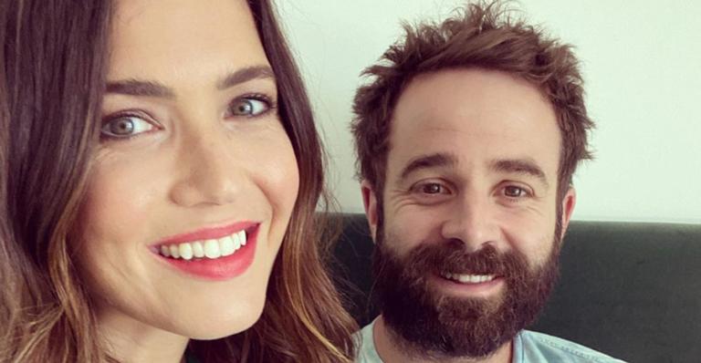 Mandy Moore anuncia a sua primeira gravidez e já revela o sexo do bebê