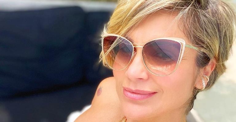 Flávia Alessandra anima os fãs ao postar spoiler de ensaio de fotos