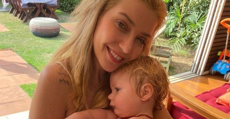 Luiza Possi compartilha foto com o filho e faz declaração: ”Te amo loucamente”
