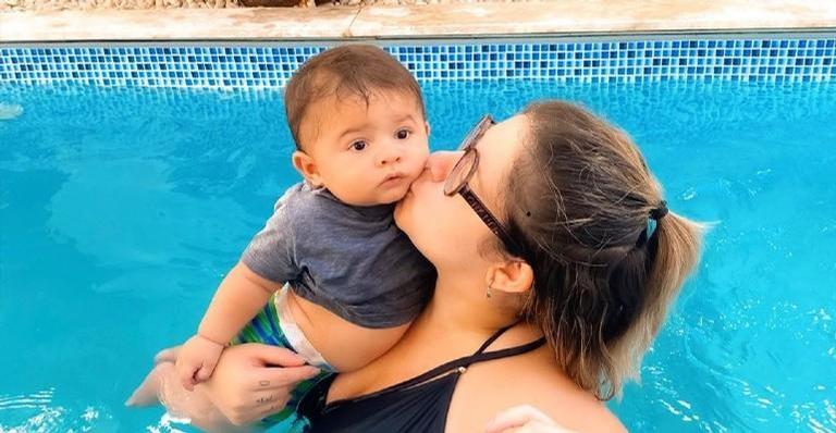 Marília Mendonça publica clique fofíssimo do filho, Léo, e encanta a web: ”Bebê mais lindo”
