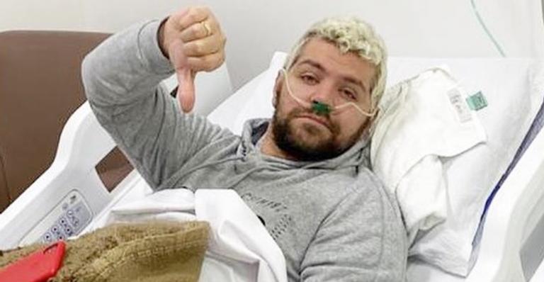 Victor Sarro passa mal novamente e faz desabafo: ”Precisei de morfina pra acabar com a dor”
