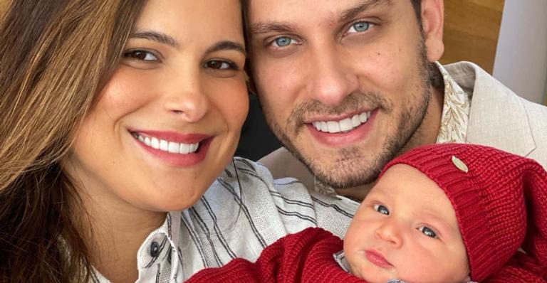 Elieser Ambrosio compartilha clique fofíssimo com o filho e encanta a web: ”Pai babão”
