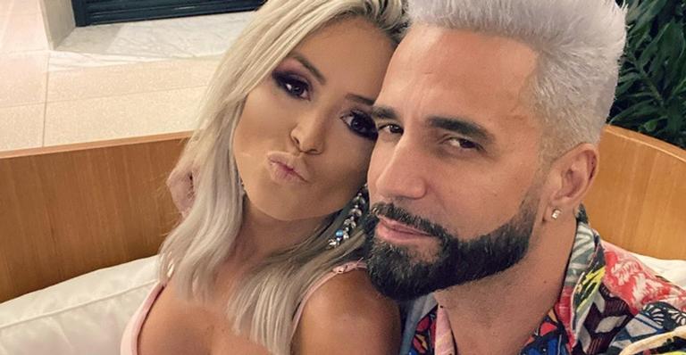 Latino presta linda homenagem de aniversário para noiva, Rafaella Ribeiro