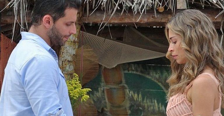 Após beijar Ester, Cassiano leva o maior fora em ‘Flor do Caribe’