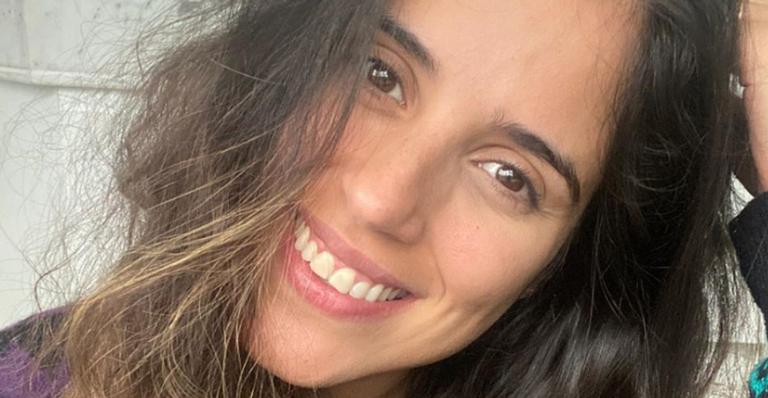 Camilla Camargo relembra clique nos bastidores de peça de teatro: ”Que saudade”