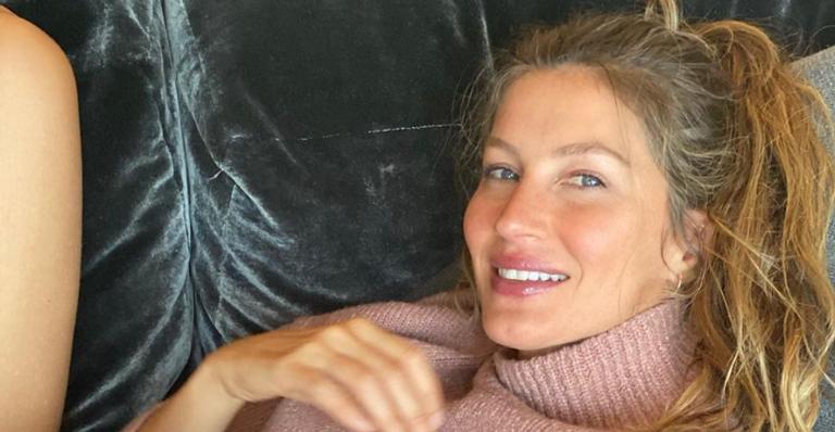 Gisele Bündchen compartilha bonita reflexão ao posar montando a cavalo