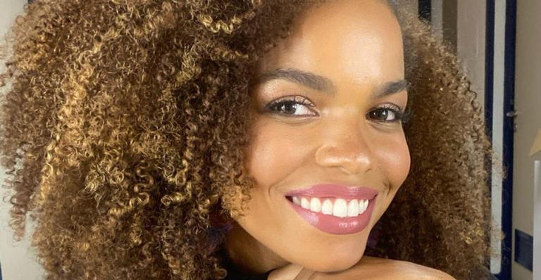Jeniffer Nascimento faz tatuagem em homenagem ao avô: ”Eternizado”