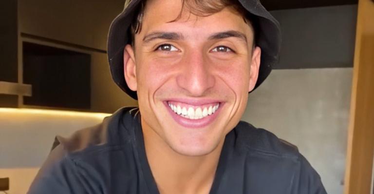 Felipe Prior comemora sucesso do seu canal no Youtube: ”Obrigado pelo carinho e dedicação”