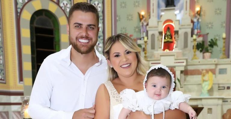 Zé Neto e Natália Toscano celebram batizado da caçula, Angelina: ”Momento de muita união e emoção”