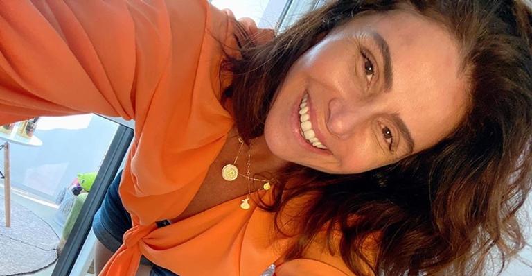Giovanna Antonelli curte praia ao lado das filhas e web reage: ”Estão enormes”