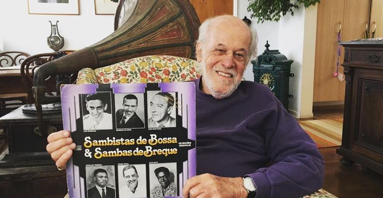 Morre, aos 87 anos, o jornalista Zuza Homem de Mello