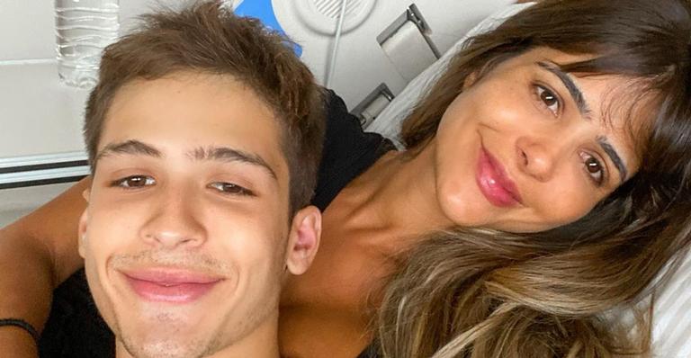 Após ser internado, João Guilherme surge com a mãe em hospital: ”Mamãe cuida, tamo junto”