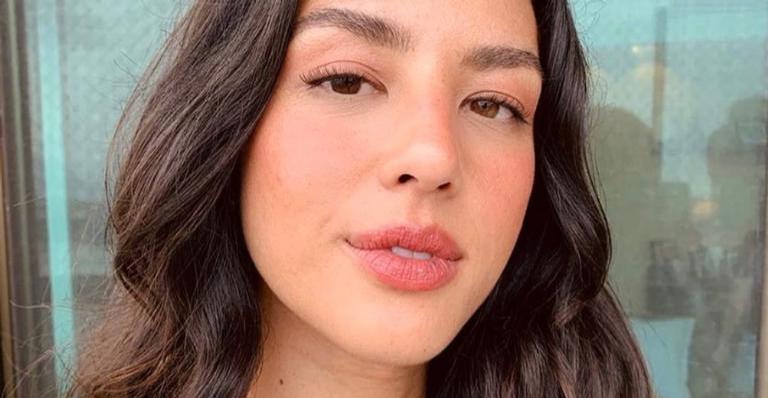 Yanna Lavigne posa de biquíni em meio à natureza: ”Com efeitos especiais naturais”