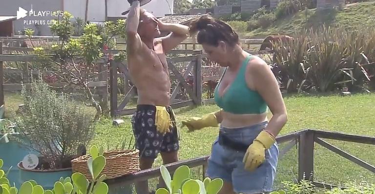 A Fazenda: Luiza Ambiel desabafa com horta e fala sobre peoa: ”Vou comer o toco dela”