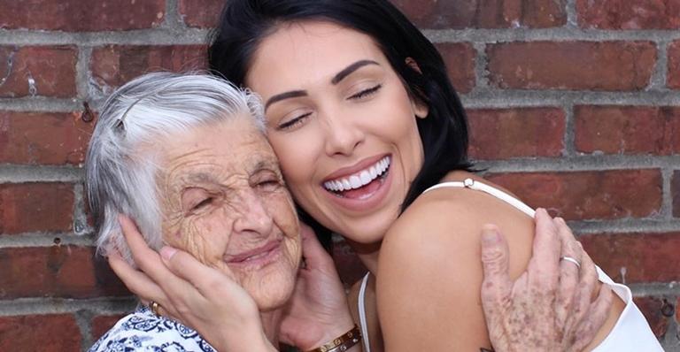Bella Falconi comemora 91 anos da sua avó com cliques encantadores: ”Agradecida a Deus”