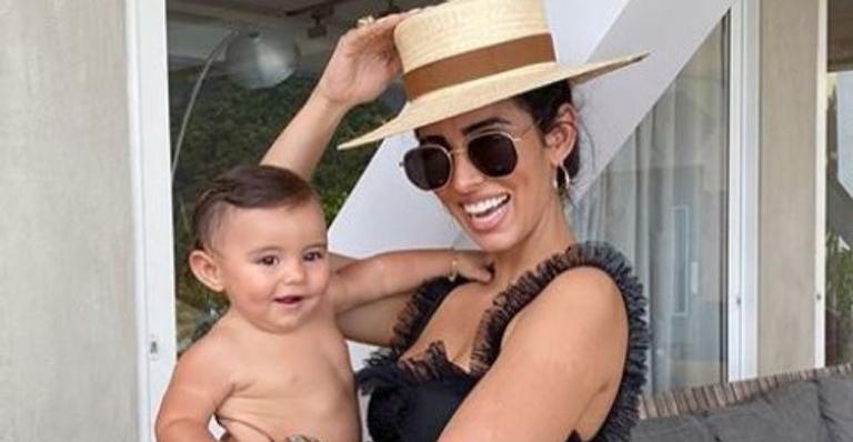Jade Seba curte dia de sol na piscina com o filho, Zion: ”Viveria nessa cena pra sempre”