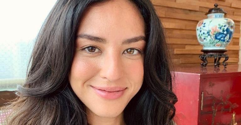 Em clima de TBT, Yanna Lavigne posta foto antiga em Noronha e encanta a web: ”Serena e linda”