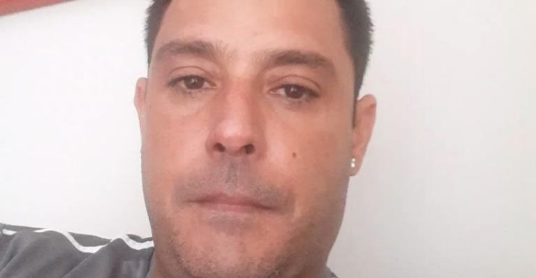 Cantor Vavá, ex-Karametade, revela luta contra o álcool: ”Entrei numa depressão muito grande”