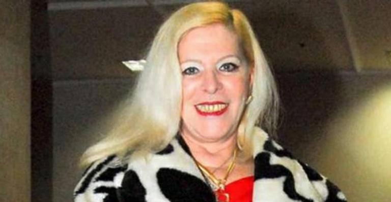 Cantora Vanusa recebe alta após 32 dias internada em hospital