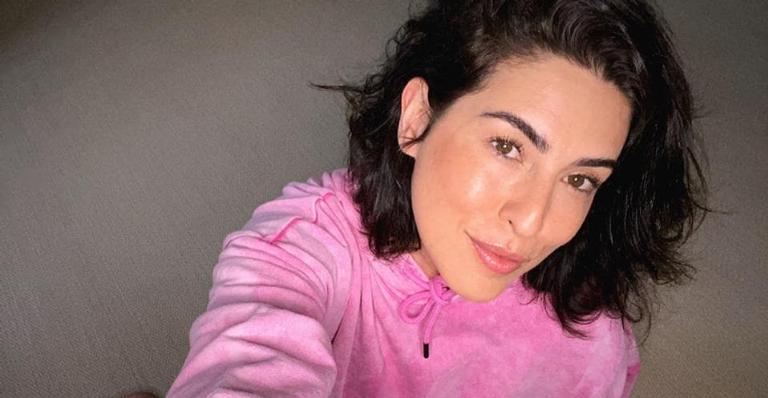 Fernanda Paes Leme posa com look estiloso e arranca elogios de fãs: ”Maravilhosa!”