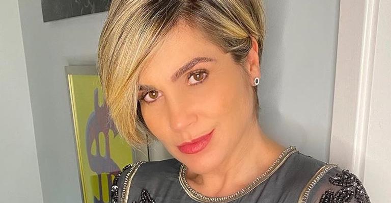 Flávia Alessandra surge linda em selfie e tira o fôlego da web com decotão poderoso: ”Espetacular”