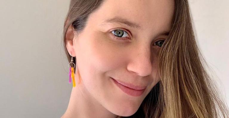 Grávida, Nathalia Dill encanta ao flagrar filha mexendo na barriga: ”Que delícia”