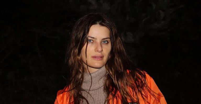 Isabeli Fontana posa de biquíni e fala sobre Dança dos Famosos: ”É funk, vamos com tudo no sol”