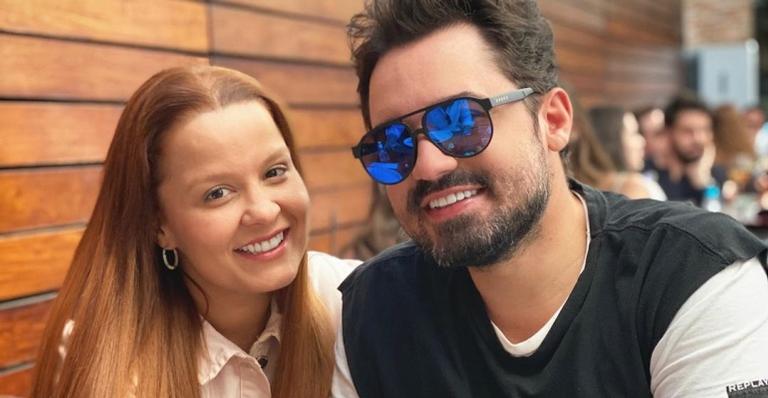 Sertanejo Fernando surpreende fãs ao postar foto com Maiara