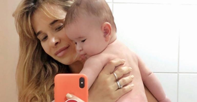 Dany Bananinha abre álbum de fotos da filha para o Dia das Crianças: ”Feliz dia, meu amor”