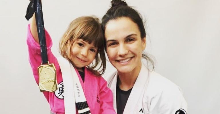 Kyra Gracie celebra o aniversário de 4 anos da filha: ”Minha companheira”