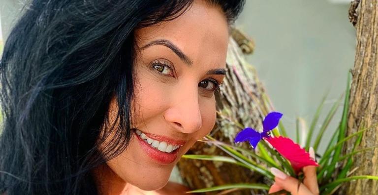 Scheila Carvalho puxa o biquíni e deixa web babando em corpaço definido: ”Espetáculo!”