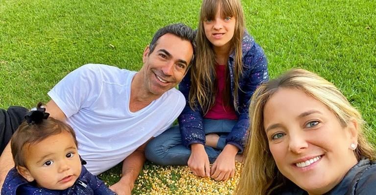 Ticiane Pinheiro posa ao lado da família e se derrete: ”Nossos melhores momentos”
