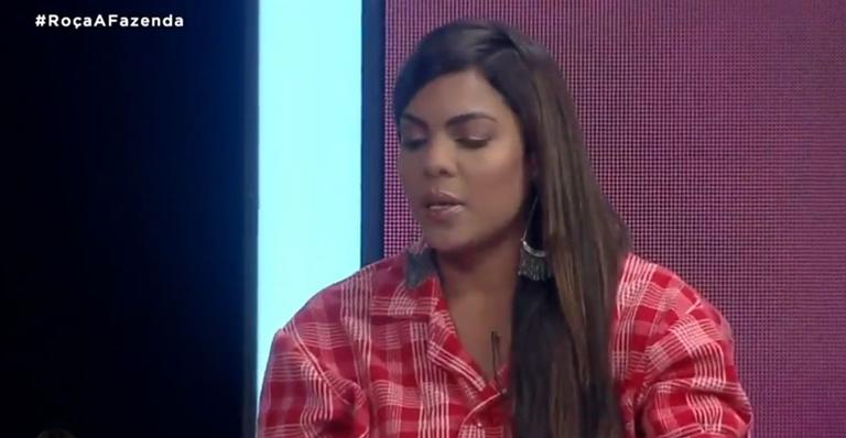 A Fazenda: Tays Reis lamenta roça ao lado de Biel e dispara: ”Muito ruim”