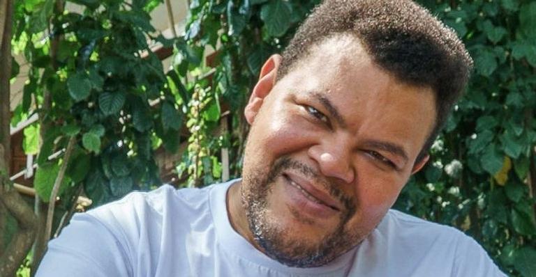Babu Santana faz tatuagem em homenagem ao ‘BBB20’: ”Uma das experiências mais incríveis que vivi”