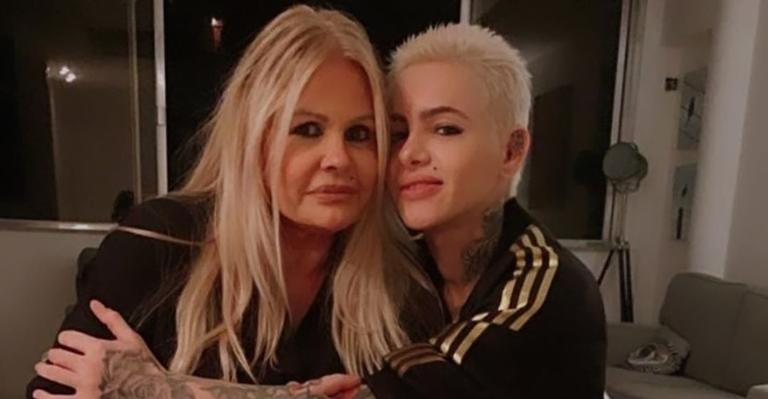 Questionada por fãs, Cacá Werneck fala sobre Monique Evans: ”Sempre vou amar nossa história”