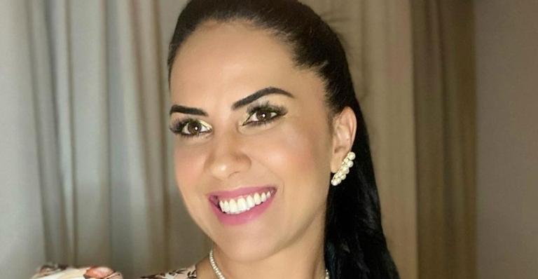 Graciele Lacerda posa de biquíni e ostenta corpaço musculoso: ”Obra prima!”